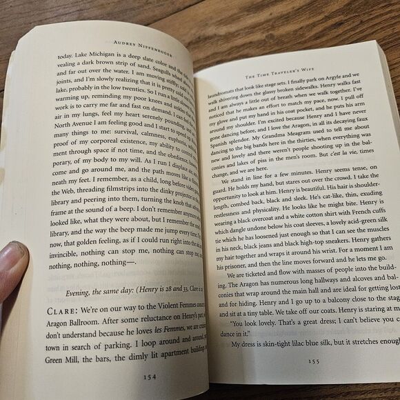 The Time Traveler's Wife by Audrey Niffenegger 2004 First Harvest Edition Good+ - Picture 4 of 5